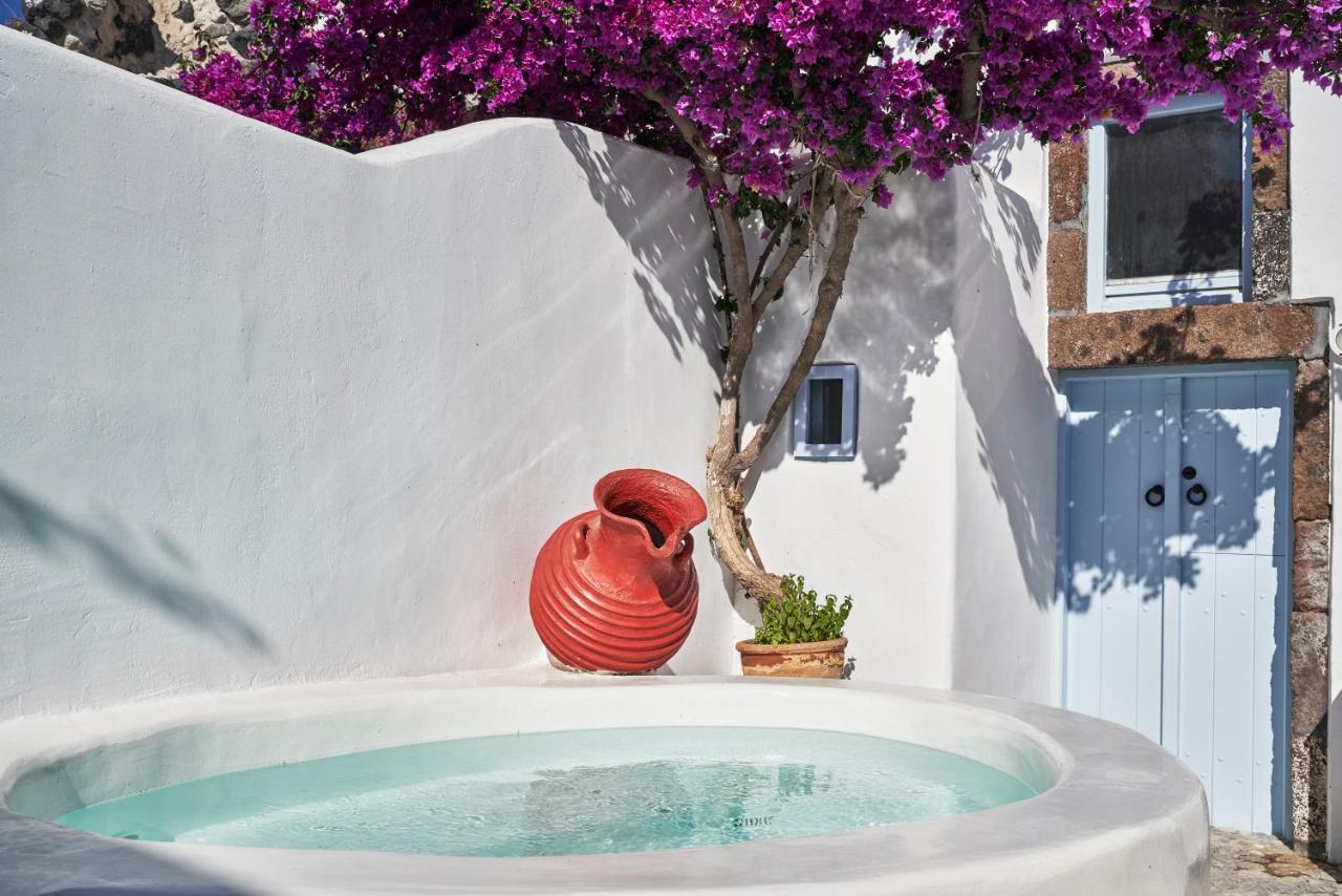 2 Bedroom Charming Villa With Outdoors Jacuzzi Megalochori  Exterior photo